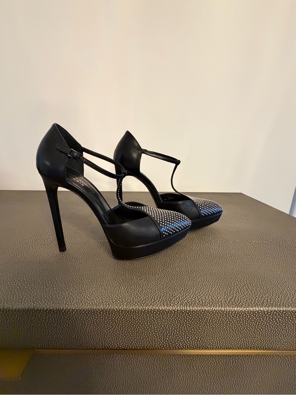 Saint Laurent Black Jannis pointed studded platform T-Strap Pumps